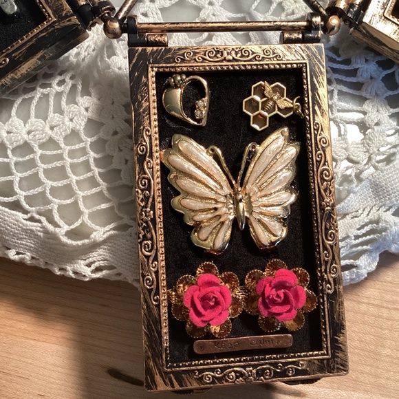 Wind up musical carousel handcrafted 12 vintage picture themes art mantle wall - Picture 14 of 17